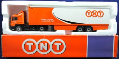 Corgi 1:50 Mint 75701 M.A.N Truck & Container BOX Trailer in TNT GLOBAL EXPRESS - Image 1 of 4