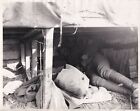 Press Photo WW1 British soldier rests trench dugout Ploegsteert Wood 19.10.1915