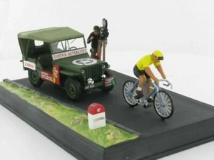 Diorama Jeep Willys MD38 Cyclist Race L'Esterel Ixo 1/43 Blue Road Altaya - Picture 1 of 1