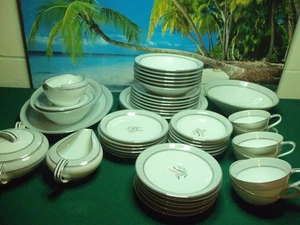 45 PCS PARTIAL SET OF NORITAKE CHINA 5556 LILYBELL - Picture 1 of 9