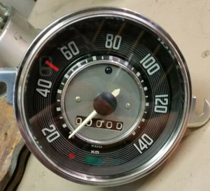 VW Käfer Tacho für die Baujahre 63 - 68 langer roter Strich bei 50 km/h wie Neu - Bild 1 von 2