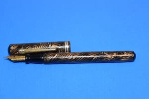 Vintage Unmarked Brown & Gold Fountain Pen with a Simplex No.8 Nib! - Picture 1 of 6