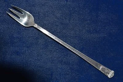 Tenedor de cóctel Tiffany & Co San Lorenzo de plata esterlina - 6" - 22 g - B mono Foto 1 de 4