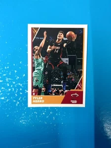 Figurina Sticker Panini NBA 2021-2022 New N 215 Tyler Herro Miami Heat - Picture 1 of 1