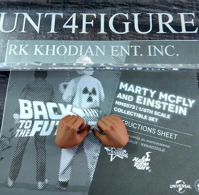 Hot Toys MMS573 Regreso al Futuro Marty McFly 1/6 figura de acción 2 tomados de la mano Foto 1 de 2