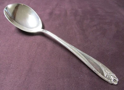 Narciso 1950 bayas o cuchara para servir Rogers MCM plateado sin monograma G Foto 1 de 3