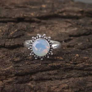 Anello bianco fascia pietre preziose opale latte naturale misura argento sterling 925 - Foto 1 di 8