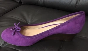 TORY BURCH CHELSEA 45MM WEDGE SOHO LUX SUEDE PLUM PURPLE SIZE 6.5 SOLDOUT - Picture 1 of 6