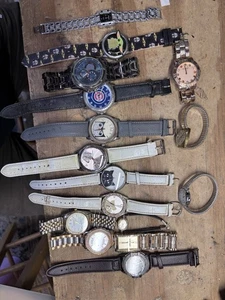 Konvolut 16 Uhren wie sie sind braucht Batterien - Bild 1 von 17