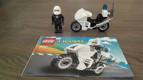 Police Motorcycle (4651) 100% Complete w Minifigures & Instructions