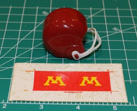1978 NCAA Vintage Minnesota Gophers mini gumball football helmet Big Ten BIG10 Cover