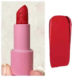 Nuevo en caja Lápiz labial Jeffree Star Red Affair Velvet Trap tamaño completo 4 g - Imagen 1 de 2