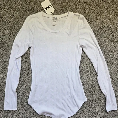 Blusa feminina LNA tamanho XS nova com etiquetas manga longa waffle malha recorte branca com nervuras leve - Imagem 1 de 4