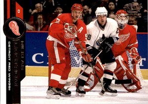 2001-02 Pacific Nicklas Lidstrom Detroit Red Wings #146
