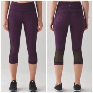 Lululemon Gear Up Crop (17")Score Jacquard Black Polar Pink / Black Size 8 - Picture 1 of 8