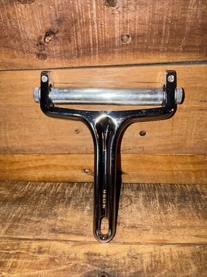 Cortadora de queso Leifheit Wire ajustable de alta resistencia, TeamsDesign 6" Foto 1 de 4