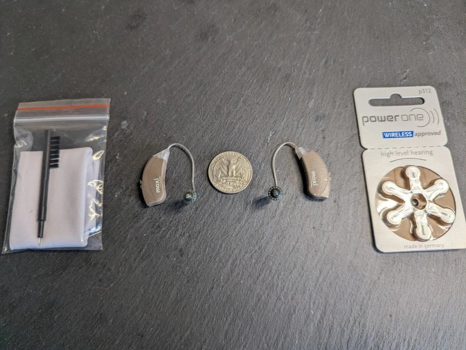 Unitron Moxi Next 16 Dir 312 RIC hearing aids wireless - Image 1 of 1