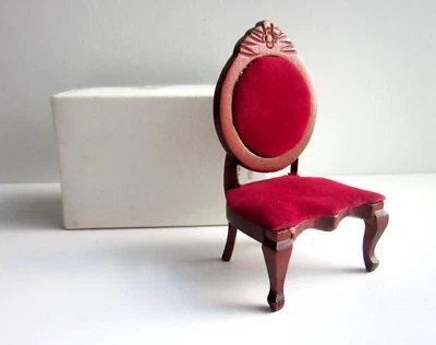 Casa delle Bambole-Sedia in Velluto Foderato-Poltrona in Legno Color Mogano-1:12 - Immagine 1 di 4