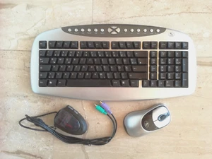 A4Tech RFKBS-21 Vintage Kabellose Tastatur & optische Funkmaus aus dem Jahr 1987 - Bild 1 von 8
