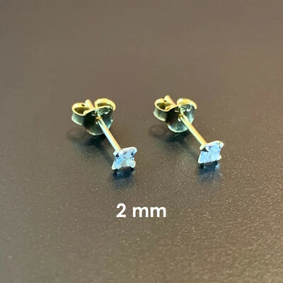 Aretes cuadrados de plata de ley 925 chapados en oro con circonita cúbica transparente circonita cúbica Foto 1 de 4