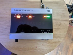 Native Instruments Traktor Audio 6 Scratch A6 USB Audio Interface - Picture 1 of 2
