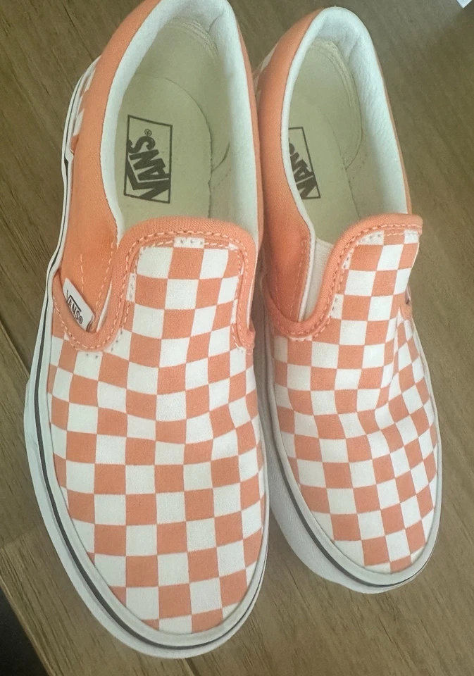 VANS Classic Slip-On Checkerboard Shoe US juniors Size 4.0 - Image 1 of 4