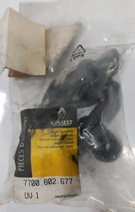 CERNIERA VETRO POSTERIORE DESTRA RENAULT CLIO 7700802677 ORIGINALE NUOVO - Foto 1 di 2