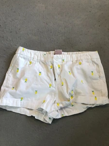 Merona Shorts Women's 10 White Lemon Pattern Chino Casual Bottoms - Picture 1 of 4
