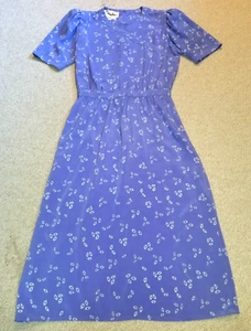VINTAGE Womens Dress-MAGGY-purple patterned silky Trad-wife Cottagecore-6P - Picture 1 of 7