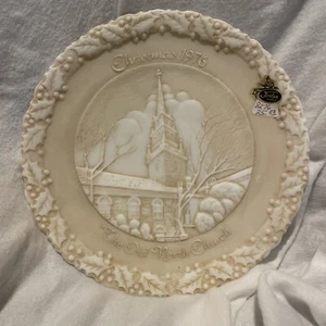 Fenton Glas braun cremeweiß Weihnachten 1976 The Old North Church #7 Boston - Bild 1 von 9