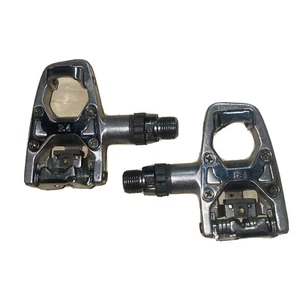 Wellgo R4 Clipless Road Pedals Silver Alloy Ajustable Tension SPD SL Bicycle - Picture 1 of 9