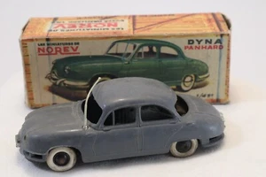 Voiture miniature Norev mécanique / friction Dyna Panhard + boite - Foto 1 di 9