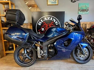 Triumph Sprint st1050 tourer motorcycle 2009 full luggage - Picture 1 of 10