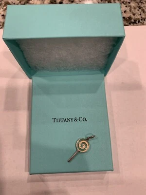 Colgante Tiffany & Co. Esmalte Azul y Blanco Lollipop Plata Esterlina Dije Foto 1 de 2
