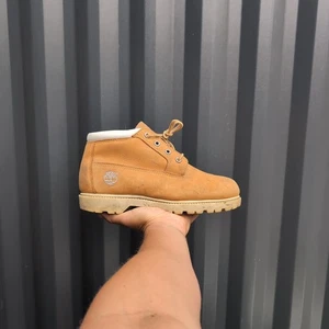 UK 8.5 - Timberland Waterproof Boots Mens Walking Boots Nubuck 23346 - Picture 1 of 12