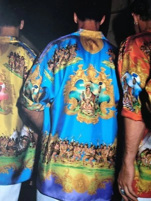 GIANNI VERSACE SILK VINTAGE  SHIRT - SIZE IT 48  -  VERY RARE Foto 1 de 4