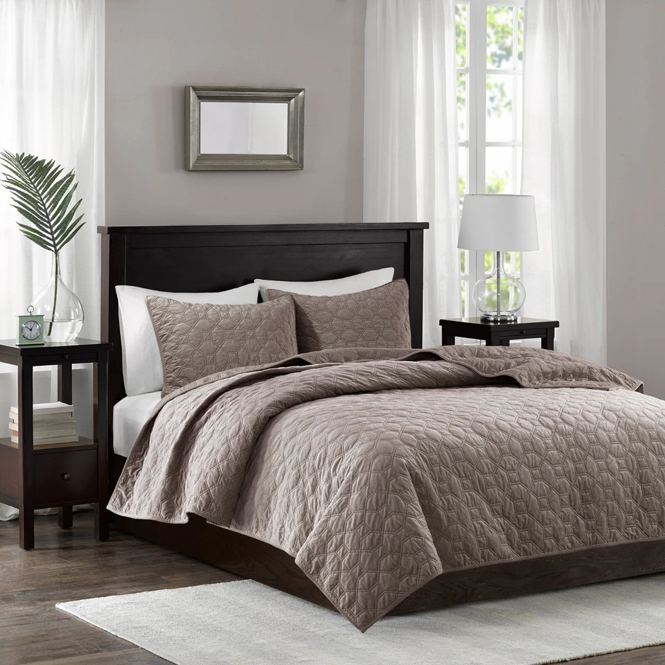 Madison Park Harper Velvet Quilt Set Lightweight All-Season 3 Piece Bedding - Image 1 of 4