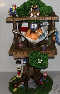 NEW IN ORIGINAL BOX The Danbury Mint Garfield’ s Retreat Tree House Figurine COA - Picture 1 of 14