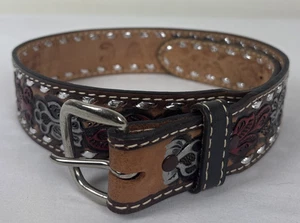 Wright Handtooled Leather Belt Floral "MAC" 15424 SIZE 28 Red Silver USA - Foto 1 di 12