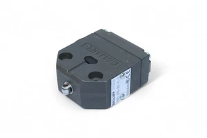 BALLUFF BNS004U LIMIT SWITCH BNS 819-99-R-11 - Picture 1 of 5