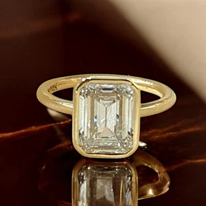 14k Yellow Gold Engagement Ring Lab Grown Emerald 2.5 Ct IGI Certified Diamond - Picture 1 of 15