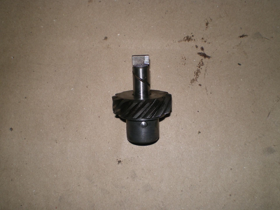 Bomba de aceite distribuidor Triumph Spitfire MG Midget 1500 engranaje de accionamiento Foto 1 de 1