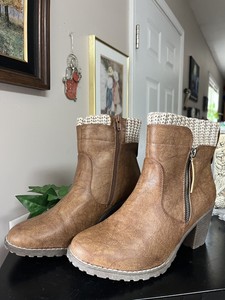 MUK LUKS Women's GAIL Boots W/ HEEL 