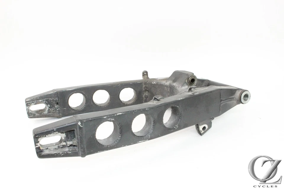 01-05 SUZUKI BANDIT GSF 1200 GSF1200S Brazo oscilante Foto 1 de 4