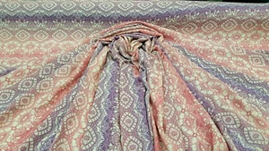Tela de rayón crepe rosa mosqueta blanca rosa Challis Ikat por yarda suave - Imagen 1 de 11