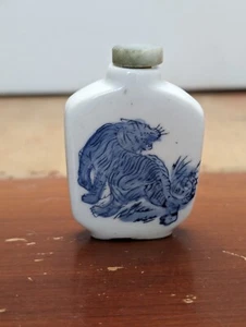 Vintage handbemalte chinesische Schnupftabakflasche Porzellan Stein blau weiß Tiger asiatisch - Bild 1 von 9