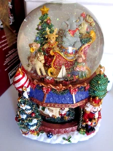 Kirkland Signature Extra Large VINTAGE Water Snow globe, Revolving Base, 1980’s - Bild 1 von 5