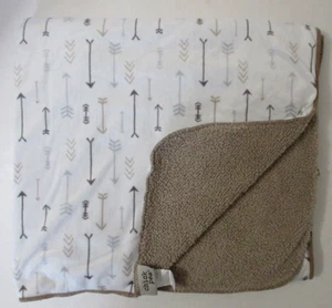 Chick Pea Arrows Plush Baby Blanket White Tan Gray Brown Sherpa 30x40" - Picture 1 of 3