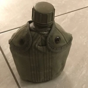 Militärische Wasserkantine. 1L Armee Militär Wasserflasche Camping Wandern. Schneller Versand - Bild 1 von 4