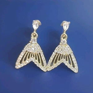Orecchini pendenti coda di pesce/sirena tono oro nuovi con strass - Foto 1 di 4